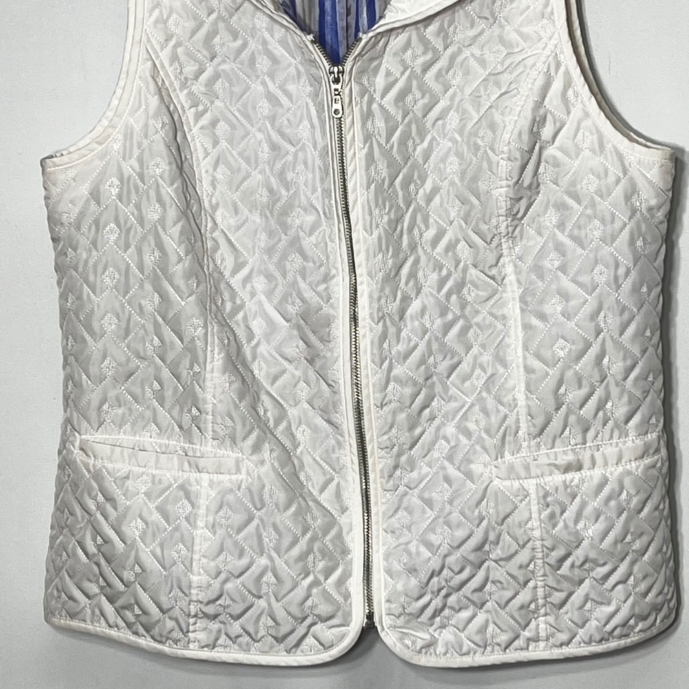 Chicos White Quilted Zip Front Vest Size 1 Medium Geometric Embroidered Lined - Picture 4 of 8